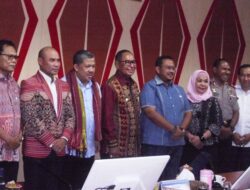 FAHRI  Hamzah DIBENCI dan DICINTAI Orang NTT