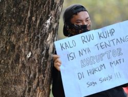 Mahasiswa AJAK Berdemo Desak Presiden JOKOWI Bikin Perppu