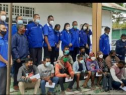 Partai DEMOKRAT Bantu MODAL Usaha Dagang SIRIH Asongan