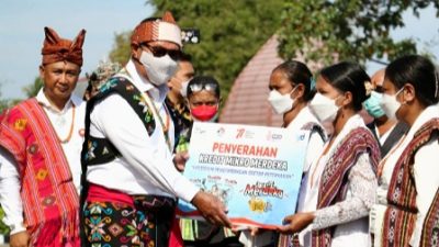 KREDIT Mikro MERDEKA Bantu Peternak NTT Pulih Lebih CEPAT Bangkit Lebih KUAT