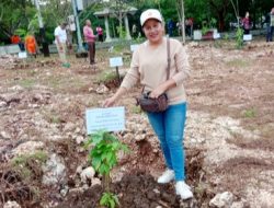Menuju KUPANG GREEN CITY, Para PEJABAT Kota Kupang Rame-rame Tanam POHON di Taman NOSTALGIA