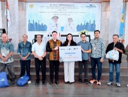 ASN Golongan I dan II Terima Paket SEMBAKO dari PEMKOT Kupang dan TASPEN