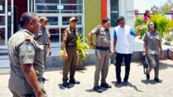 DUA REGU Satpol PP DIKERAHKAN Turun Menjaga KETERTIBAN di 15 Titik SPBU Kota Kupang